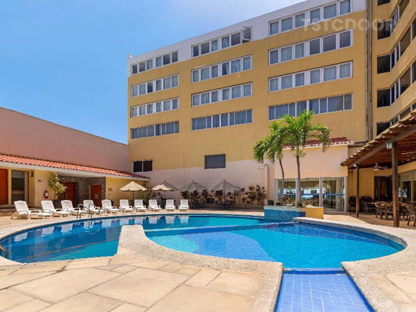 TSTC Revolving Door for hotel Veracruz
